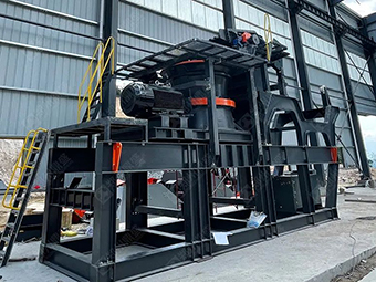 廣西時產300噸花崗巖破碎制砂生產線安裝現場